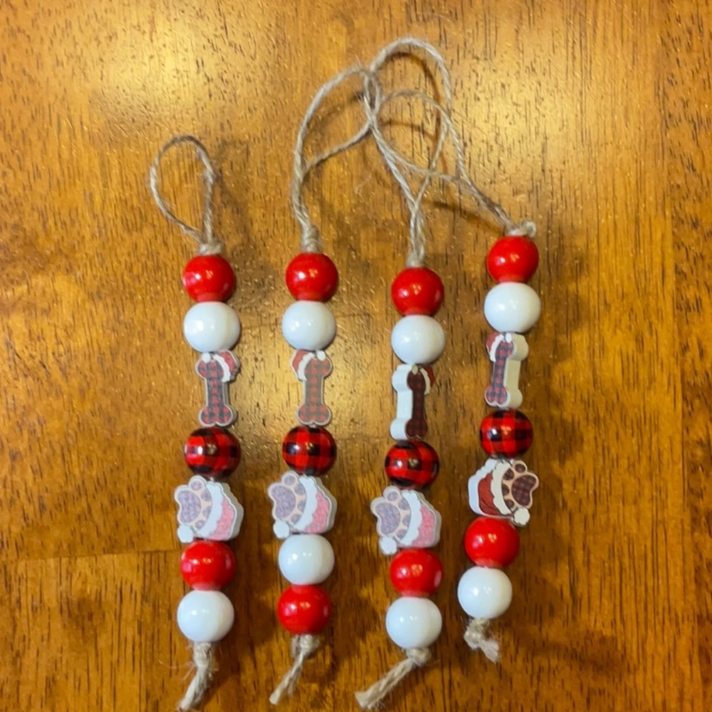 Charming Pet Bead Ornament Set - Black, White, Red